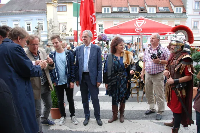 Klicken Sie sich durch weitere Bilder von der Italienischen Nacht.