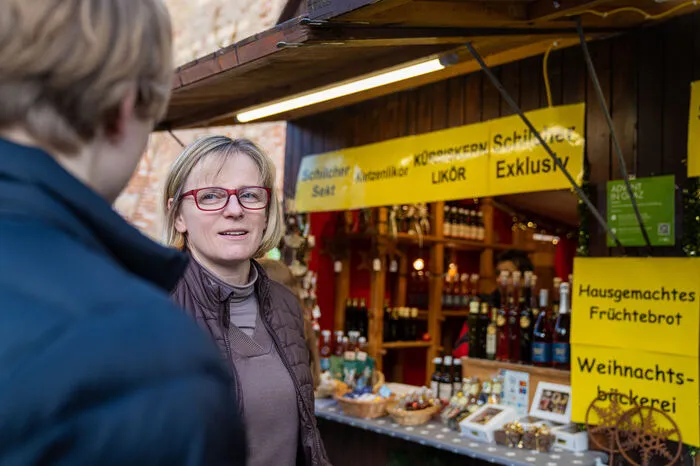 Das Weingut von Barbara Hainzl-Jauk verkauft seit über 30 Jahren steirische Spezialitäten an Grazer Adventmärkten.