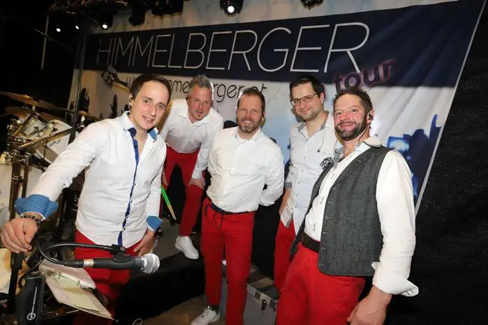 Für die passende Tanzmusik sorgten „Die Himmelberger“ mit Andreas Konrad, Gotthard Ebner, Horst Kofler, Markus Stampfer und Eric Zwischenbrger.  Die hatten fast auf den Tag genau ihr „20 Jahr Bühnenjubiläum“ (2006-2026)!