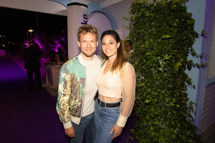 Bezaubert vom Ambiente und den Darbietungen waren die weltmeisterlichen Starmagier Amélie van Tass und Thommy Ten, die extra zur Party extra angereist waren.