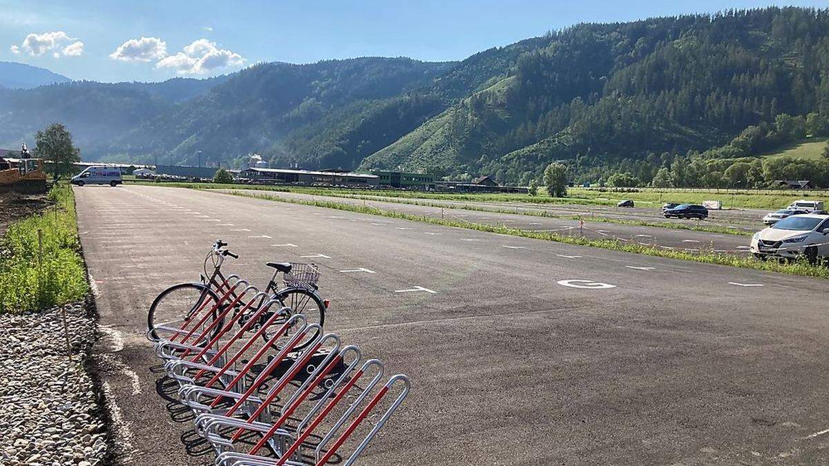 Am Prettachfeld in Leoben-West wurden riesige Parkflächen für AT&S geschaffen