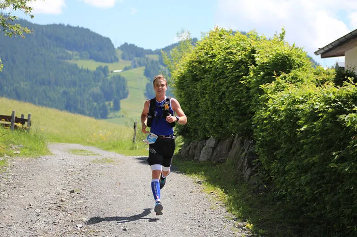 Diesen konnte der 18-jährige Leon Fian in der Klasse U20 mit einer Zeit von 2:33:49,6 für sich entscheiden und in der Gesamtwertung den 24. Platz erreichen.