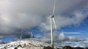 Im kärntner - und steirischen Grenzgebiet stehen auf der Koralpe bereits einige Windparks, wie hier auf der Handalm  