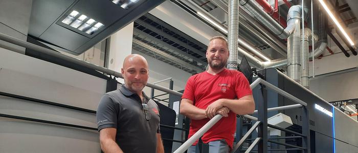 Dietmar Zotter und Robert Schinnerl arbeiten bei der Firma Rondo in St. Ruprecht an der Raab als Druckstufenvortechniker und Drucktechniker