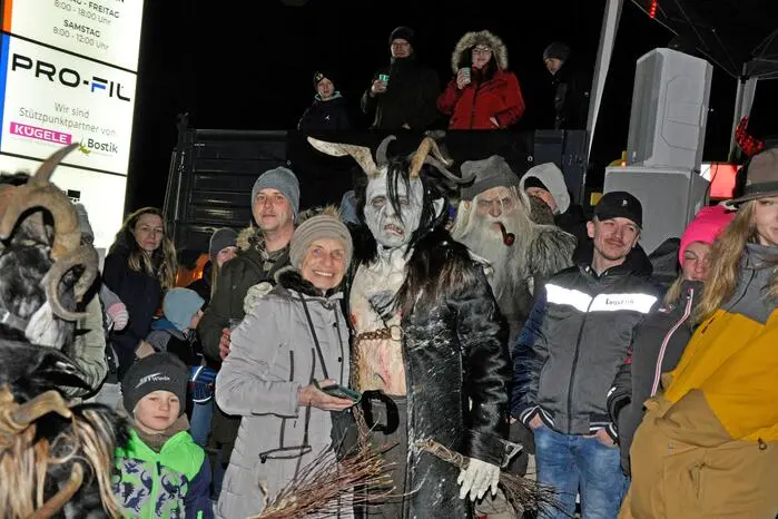 LOKAL ,2024-12-08, Wernberg Krampuslauf und Nikolaus Besuch  
im Bild: Wernberg Krampuslauf und Nikolaus Besuch  
Credit Photo by:Hermann Sobe 