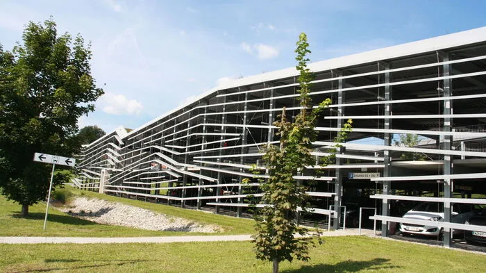 Die Corona-Teststraße im Parkhaus Fölling in Graz-Mariatrost