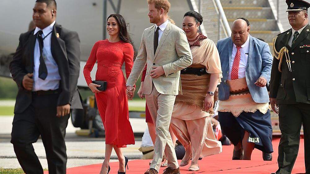 Meghan und Harry bei ihrer Ankunft auf Tonga