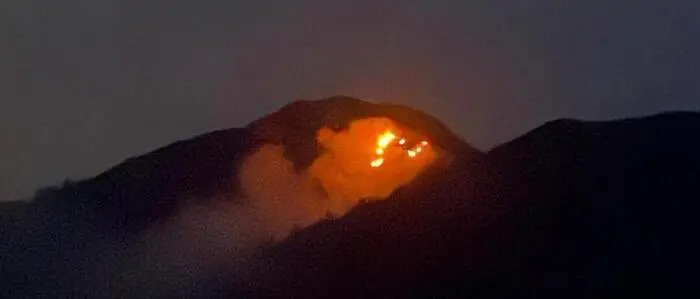 Der Brand auf rund 1900 Meter war Mittwochabend nicht zu übersehen