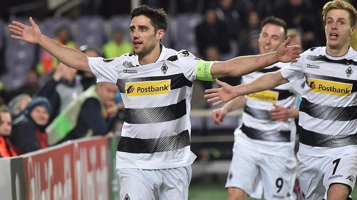 Lars Stindl (links) schoss Mönchengladbach in das Achtelfinale