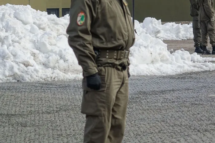 Major Reinhard Bacher kommandierte den militärischen Akt.
