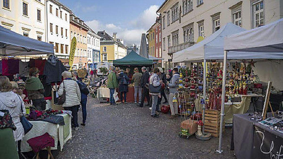 In den Vorjahren lockte der Kunsthandwerksmarkt Tausende Besucher an 