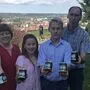 Renate, Magdalena, Daniel und Johannes Christandl zu Hause am Kalvarienberg in Feldbach