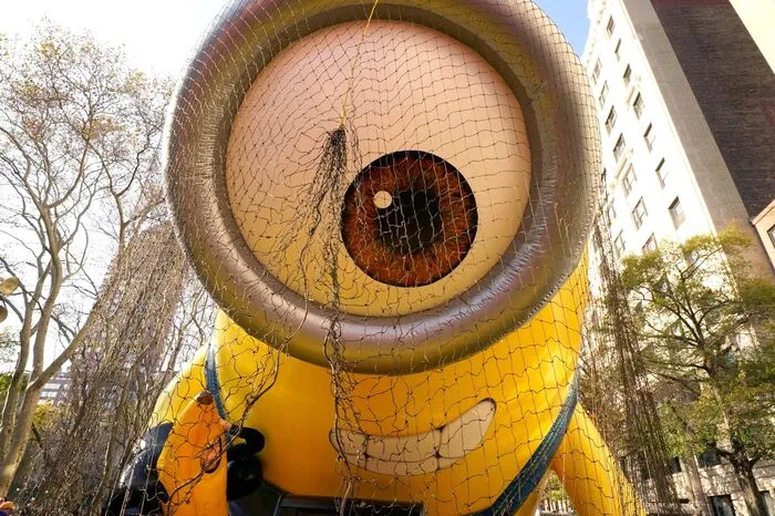 Am Donnerstag sollten die Riesen-Ballons anlässlich der jährlichen Thanksgiving-Parade, die von einer großen Kaufhauskette veranstaltet wird, mehr als drei Kilometer durch die Straßen der Millionenmetropole getragen werden.