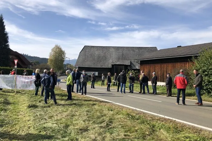 Die Straßensperren sollen auf das ungelöste Problem aufmerksam machen.