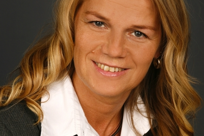Maria Perl, Thermenoase Bad Blumau: Wir sind mit unseren Gästen in Kontakt und haben alle Vorbereitungen erledigt, die Hotelbeleuchtung auf LED umgestellt. Von der Politik erwarten wir endgültige Vorgaben, um nicht im letzten Moment wieder umplanen zu müssen.