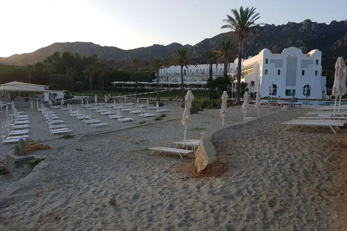 Abends hat man den traumhaften Strand mit etwas Glück für sich allein.