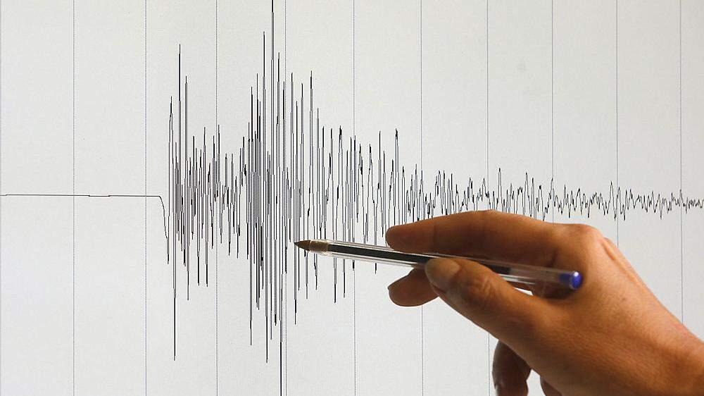 Die Seismologen der ZAMG werten die Daten aus