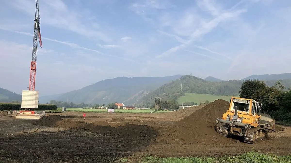 Westlich der Kaserne neben der S36 wurde bereits gestartet 