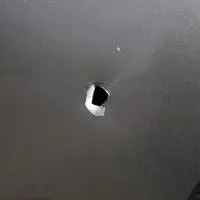 Ein Treffer mit einem Jagdgewehr führte beim Auto einer Oberösterreicherin offenbar zum Verlust von Kühlflüssigkeit (Symbolbild)