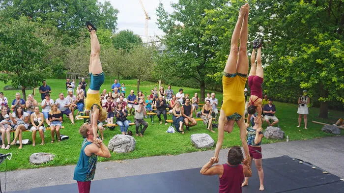 Die Akrosphäre entwickelt seit fünf Jahren spektakulären neuen Zirkus und tourt mit ihrer neuesten Kreation Ende August durch Graz.