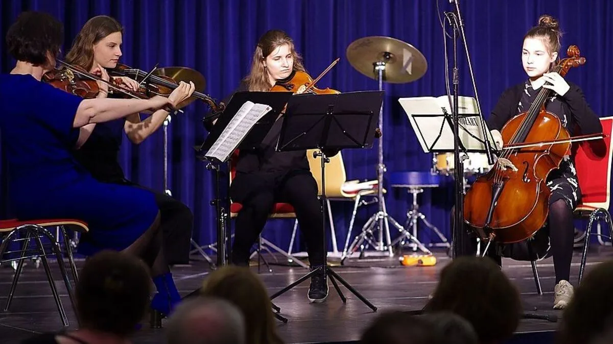 Die Schüler begeisterten bei der Musikschul-Gala im Kuss ihr Publikum