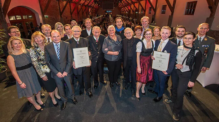 Die Steirer des Jahrezehnts mit ihren Laudatoren bei der Gala in Graz