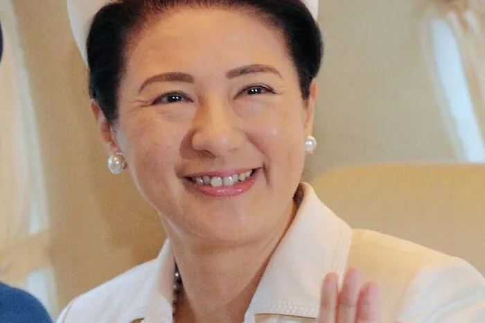 Mit dabei war seine Ehefrau Kaiserin Masako (55)