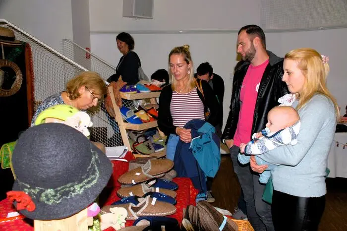 In der Hügellandhalle lud der Kunsthandwerksverein „Kunnst a kumman“ zur traditionellen Ausstellung „Winterzauber".