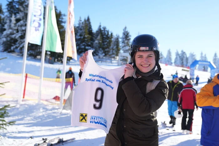 Kabarettistin Isabel Meili startete als Vertreterin der heimischen Kultur.