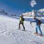 Das Tourengehen – nicht nur in der freien Natur, sondern auch auf den Pisten der Skigebiete – wird von Jahr zu Jahr beliebter. Jetzt werden dafür erstmals in der Steiermark auch Gebühren verlangt 