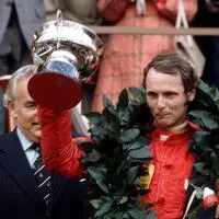Niki Lauda 1975 nach seinem Sieg in Monaco
