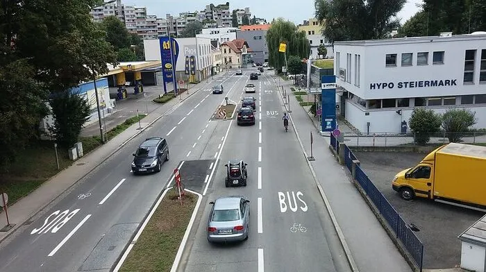 Ab jetzt gilt es: Die Plüddemanngasse wurde zwischen Waltendorfer Hauptstraße und Eisteichgasse neu gestaltet
