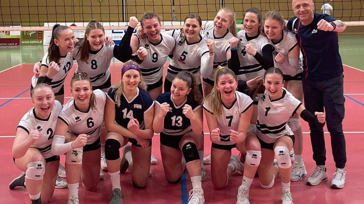 Großer Jubel beim Team der ET über den Sieg im Steirischen Volleyball Cup