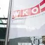 ABD0057_20251110 - WIEN - ÖSTERREICH: ++ THEMENBILD ++ Illustration zu den Themen WKÖ/Wirtschaft/Gehaltsverhandlungen/Unternehmen. Blick auf eine Fahne mit dem Schriftzug "WKÖ", aufgenommen am Montag, 10. November 2025, anl. einer PK "Inhaltliche Ergebnisse des Treffens der Präsident:innen der WKÖ sowie der 9 Landeskammern" in Wien. - FOTO: APA/TOBIAS STEINMAURER