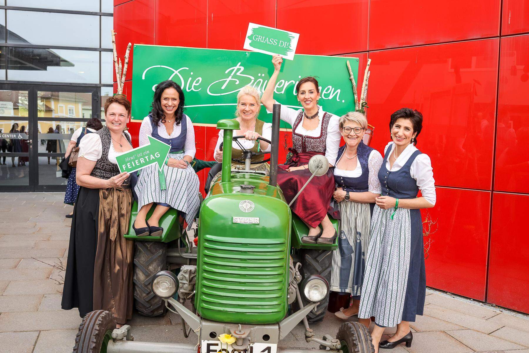 Über 1000 Teilnehmerinnen: Geballte Frauenpower beim Bundesbäuerinnentag in Villach