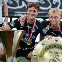 William Böving und Mika Biereth bejubelten das Double