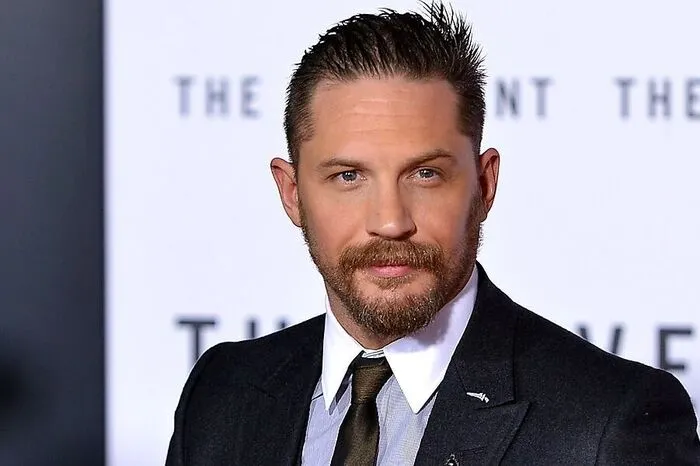Auch er zählt zum Kreis der Schwerverdiener: Tom Hardy erhielt für seine Hauptrolle im kommenden "Venom 3" eine Bezahlung in Höhe von 20 Millionen.