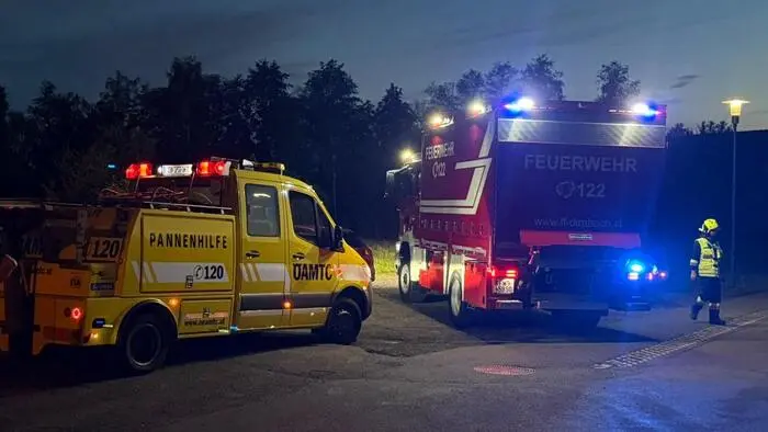 Ein Pannenfahrzeug des Öamtc brauchte Unterstützung von der FF Dirnbach