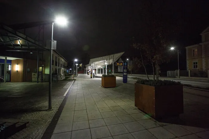Bahnhaltestelle Weiz Mitte. Niemand wartet hier.