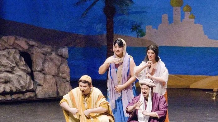Das Kulturhaus Knittelfeld verwandelte sich in eine magische Welt: Das Ensemble „Theater mit Horizont“ gastierte mit dem Kindermusical „Aladdin“ in der Stadt.