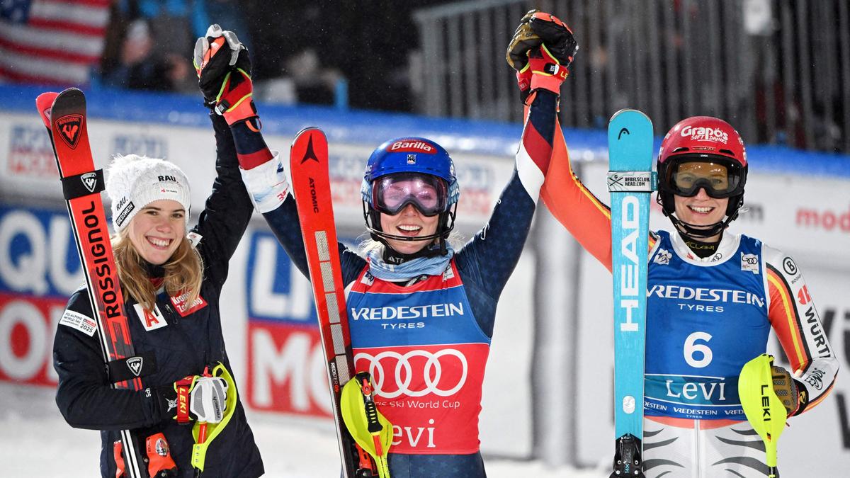 Katharina Liensberger (links) wurde in Levi nur von Mikaela Shiffrin geschlagen, Lena Dürr (rechts) wurde Dritte