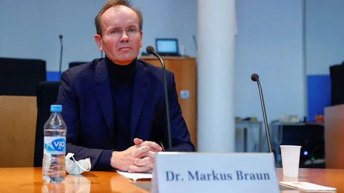 Ex-Wirecard-Chef Markus Braun hat vor dem parlamentarischen Untersuchungsausschuss in Deutschland nur eine kurze Erklärung verlesen, verweigerte darüber hinaus aber jetzt Aussage.