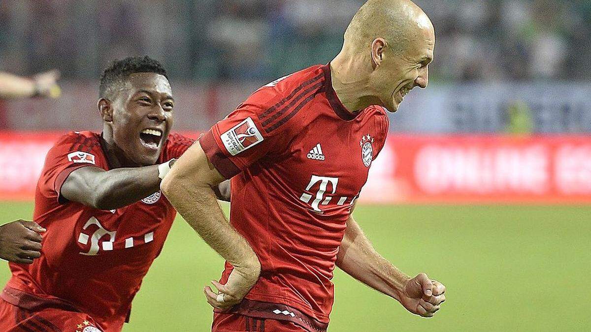 David Alaba (links) mit Arjen Robben 