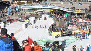 Zahlreiche Zuschauer feuerten die Skibergsteiger im Vorjahr an