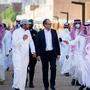 Besuch in der Ruinenstadt Al-Ula: Außenminister Alexander Schallenberg mit seinem Amtskollegen Prinz Faisal bin Farhan Al Saud (2.v.r.)