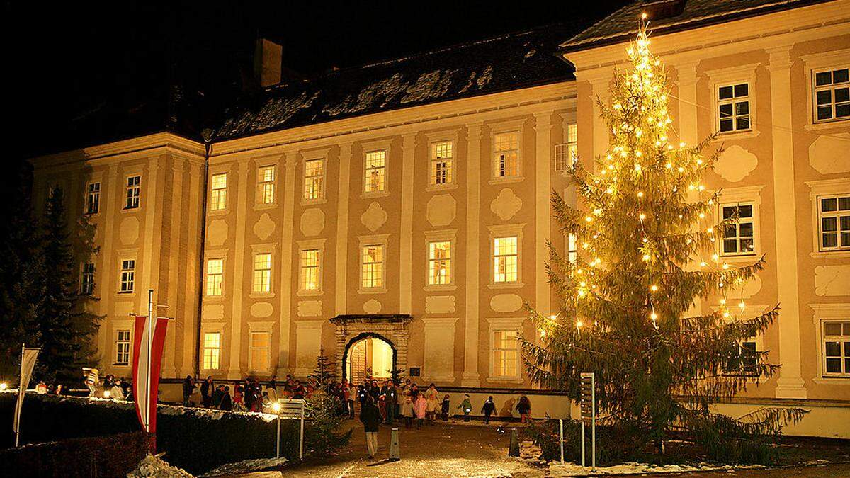 Im Arkadenhof im Schloss Piber findet heuer erstmalig ein Adventmarkt statt