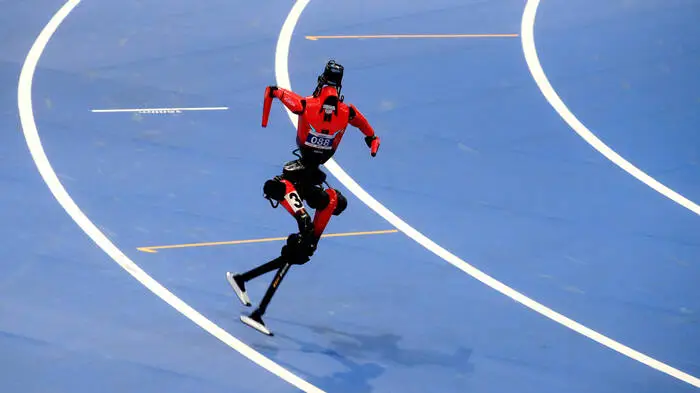 Der humanoide Roboter „Lightning“ unterbot den 100-Meter-Rekord von Usain Bolt