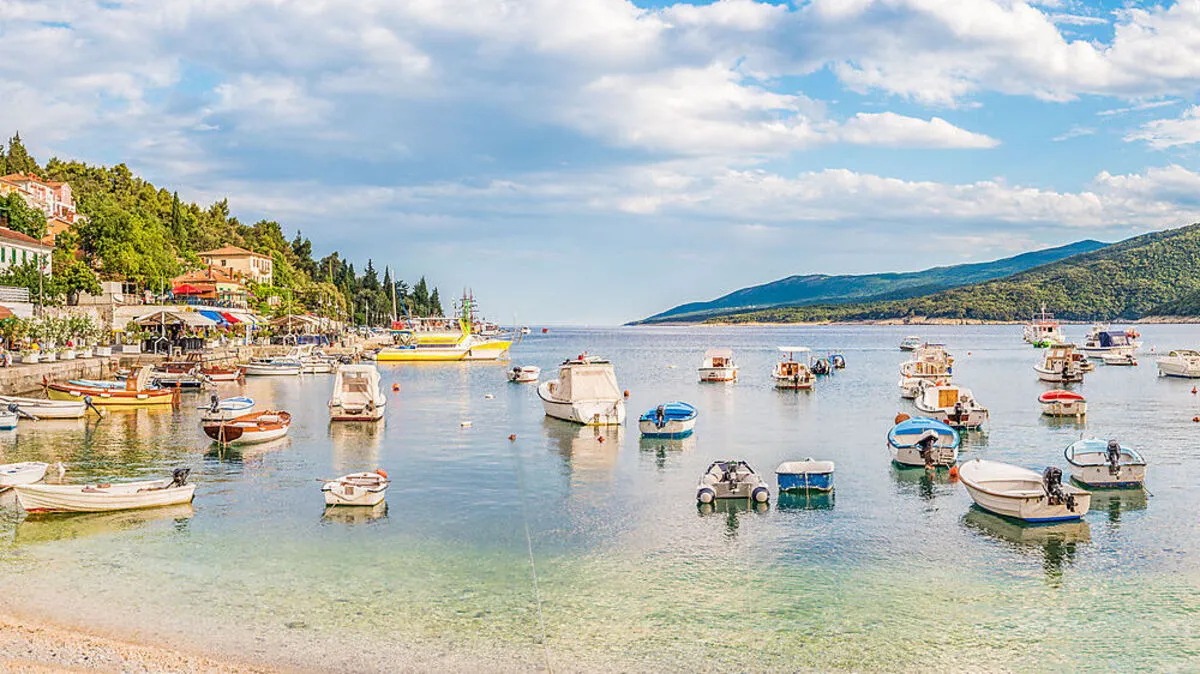 Die wunderbare Aussicht auf die Bucht vor Rabac