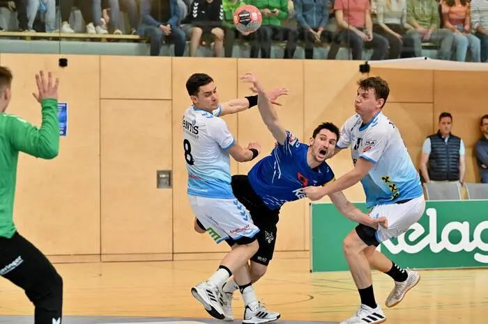 #23 KOCBEK Jure SC Ferlach, #15 Knez Domen HSG Bärnbach, SC Ferlach vs. HSG Bärnbach/Köflach 30.3.2024, SC Ferlach vs. HSG Bärnbach/Köflach am 30.03.2024 in Ferlach (Ballspielhalle Ferlach), Austria, (Photo by Bernd Stefan)
