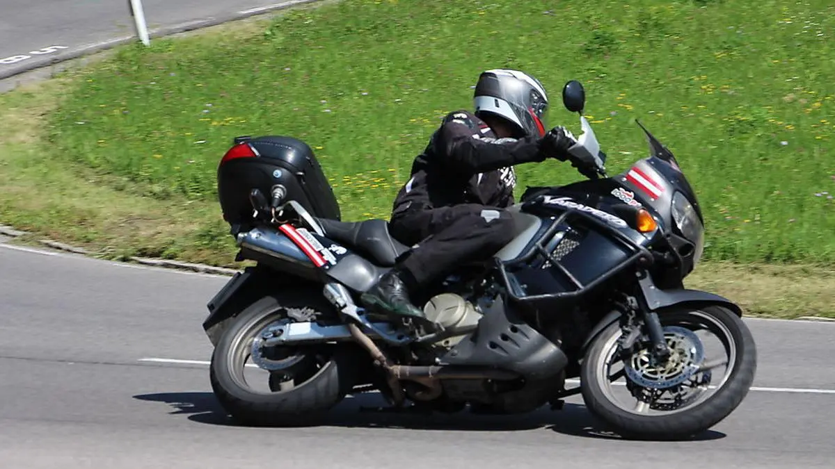 Der Kurvenzauber auf der Nockalmstraße soll keine Möchtegern-Rennfahrer mehr anziehen